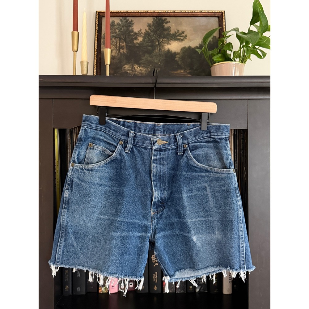 Wrangler Vintage High Waisted Cut Off Denim Jean Shorts 34 Cowboy Western Farm